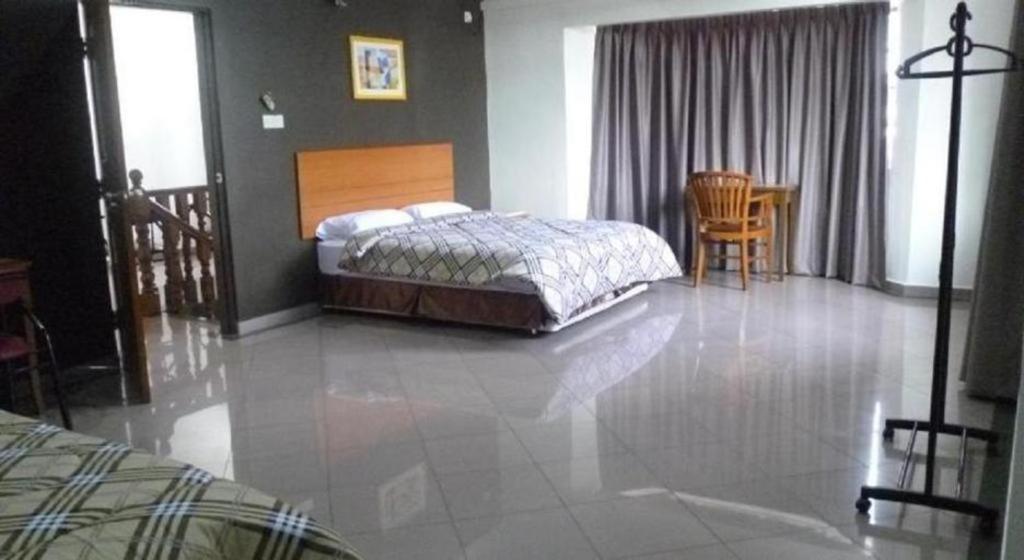 G Six Hotel Sitiawan Esterno foto
