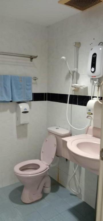 G Six Hotel Sitiawan Esterno foto