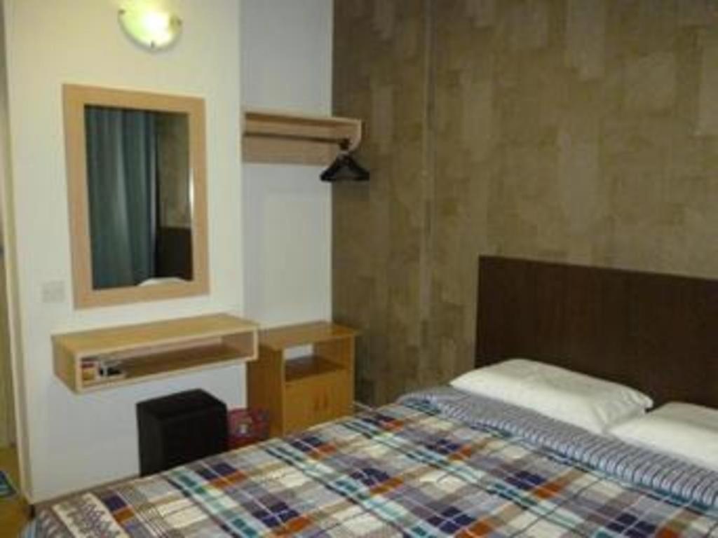 G Six Hotel Sitiawan Esterno foto