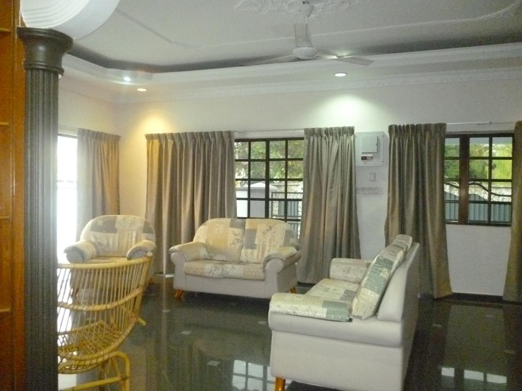 G Six Hotel Sitiawan Esterno foto