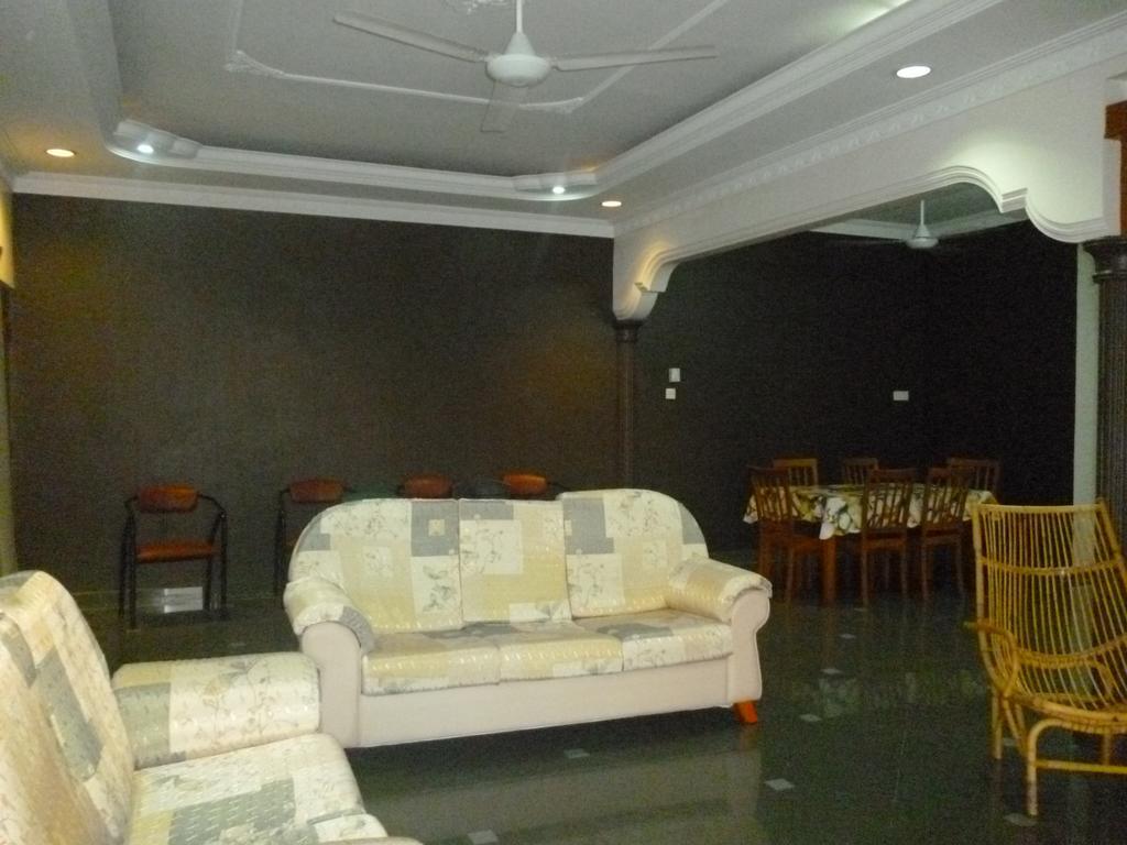G Six Hotel Sitiawan Esterno foto