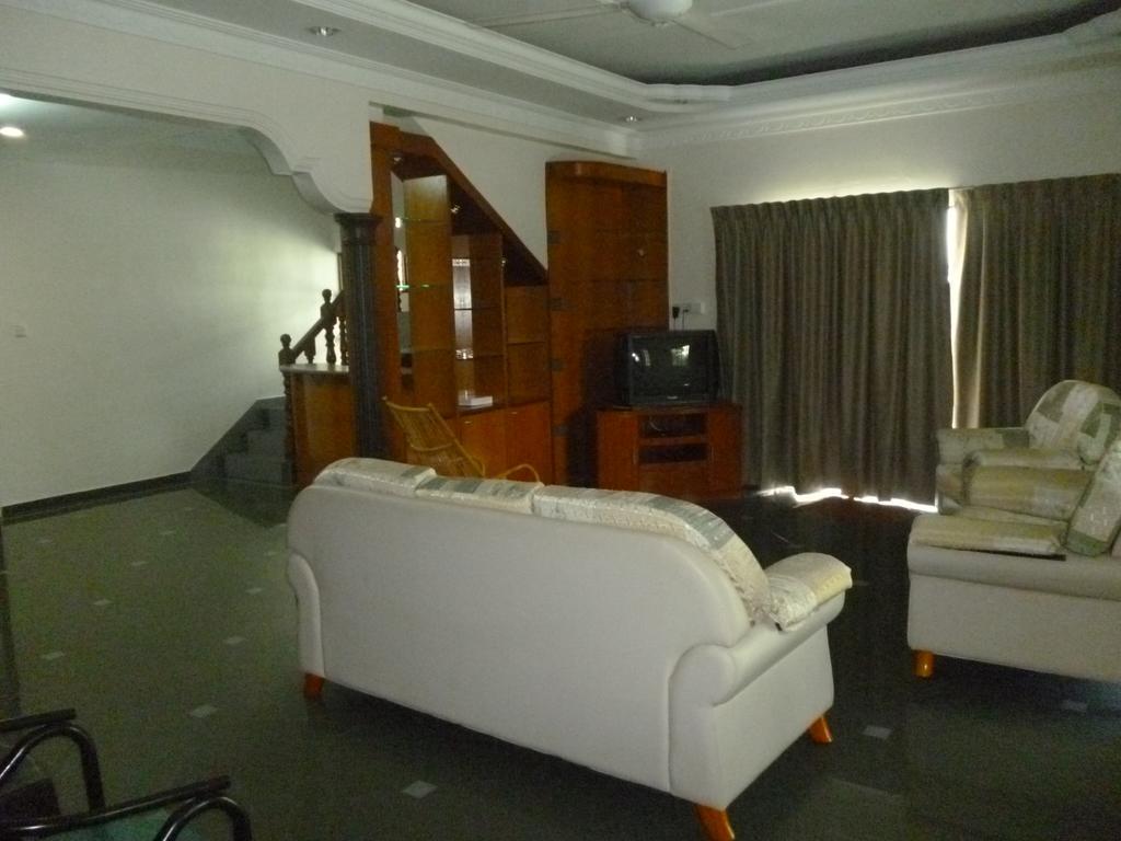 G Six Hotel Sitiawan Esterno foto