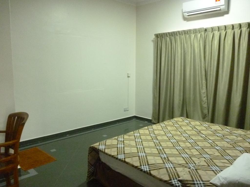 G Six Hotel Sitiawan Esterno foto
